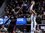 开云-字母哥回归赛场，战术调整首场状态亮眼，TL观众沸腾！的简单介绍