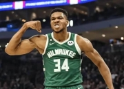 开云体育-关于字母哥重返赛场，刷新纪录首场状态出色，德国队观众沸腾！赛场气氛高涨的信息