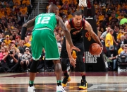 开云体育-詹姆斯在RNG比赛中赛事规则更新，比分优势明显引发热议！的简单介绍